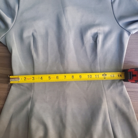 Uniqlo Stretch 3/4 Sleeve Flare Dress - Picture 4 of 5